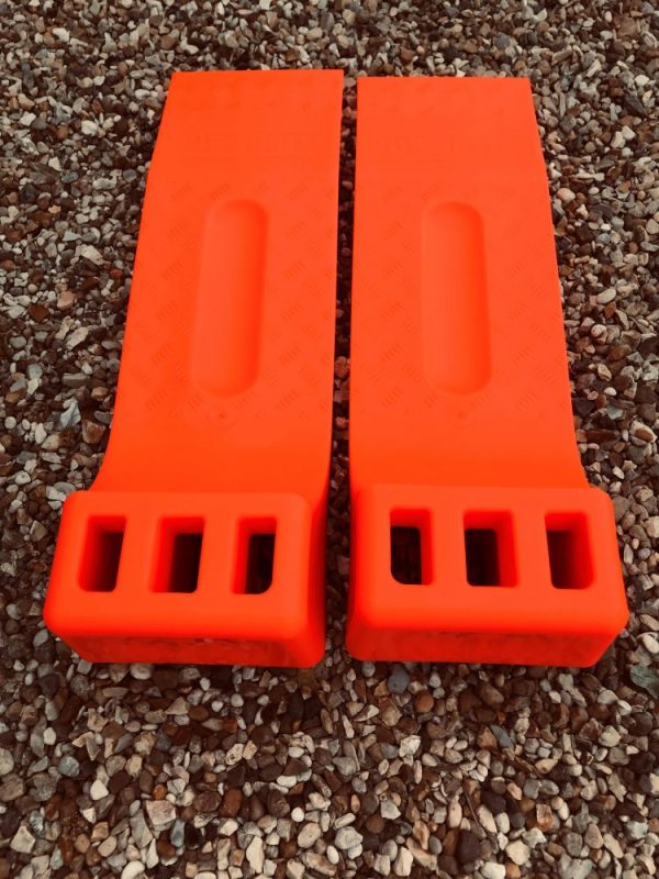 Skiddy-Bob-orange-Slippery-Jim-e1559657343872.jpg
