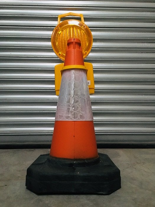Cone 500mm with MaxiLite Pair