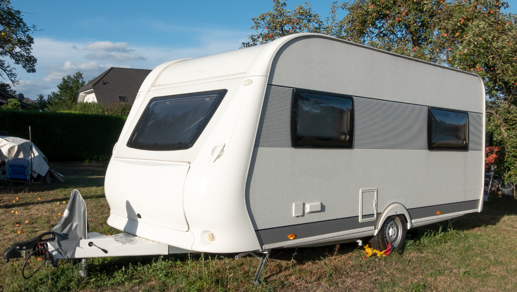 Image shows a caravan. Image depicts caravan & trailer recoveries